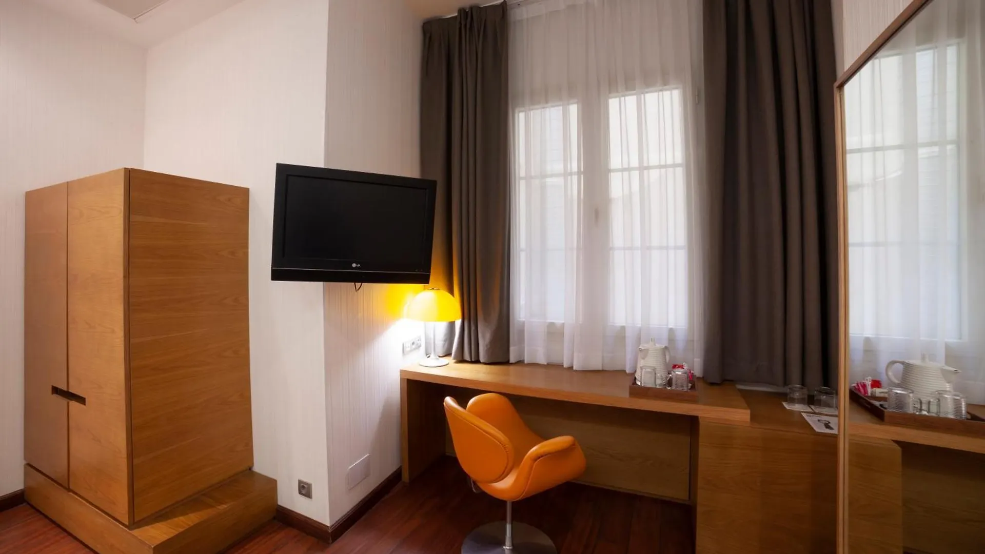Petit Palace Plaza Малага 4*,  Испания